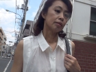 面接に来た53歳の主婦　日給2万だよ、2万…隠し撮り...thumbnai16